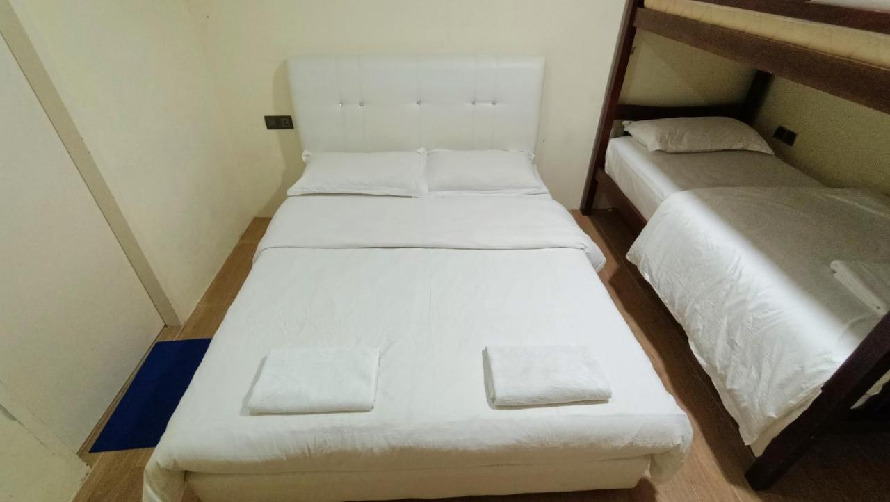 Oyo 90457 Borneo Eco-House Hashtag 12 Boutique Hotel Kota Kinabalu Exteriör bild